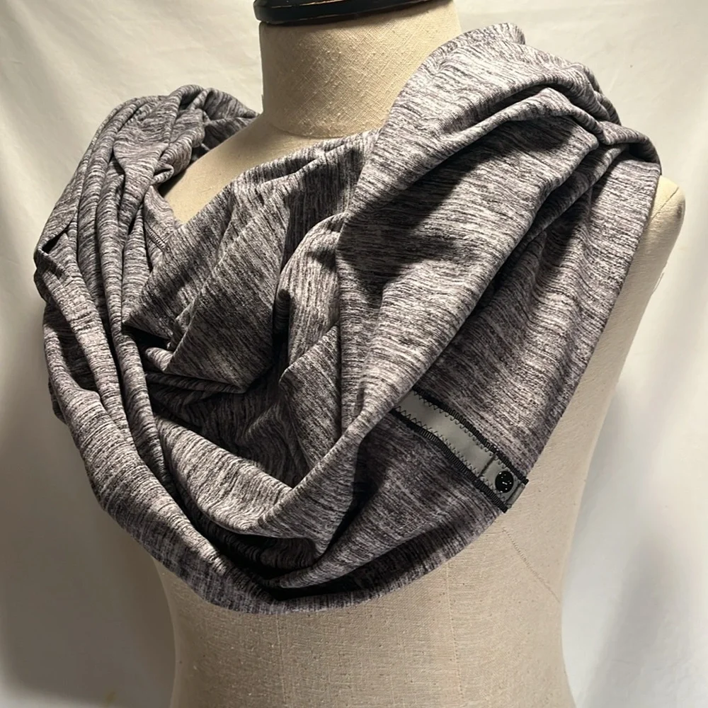 Lululemon Vinyasa Wrap Heathered Grey Scarf - Picture 5 of 6